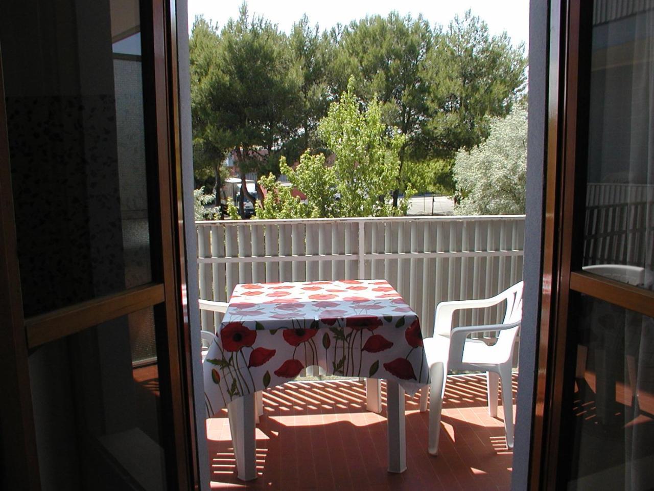 Appartamenti Valbella Con Piscina Bibione Exterior foto