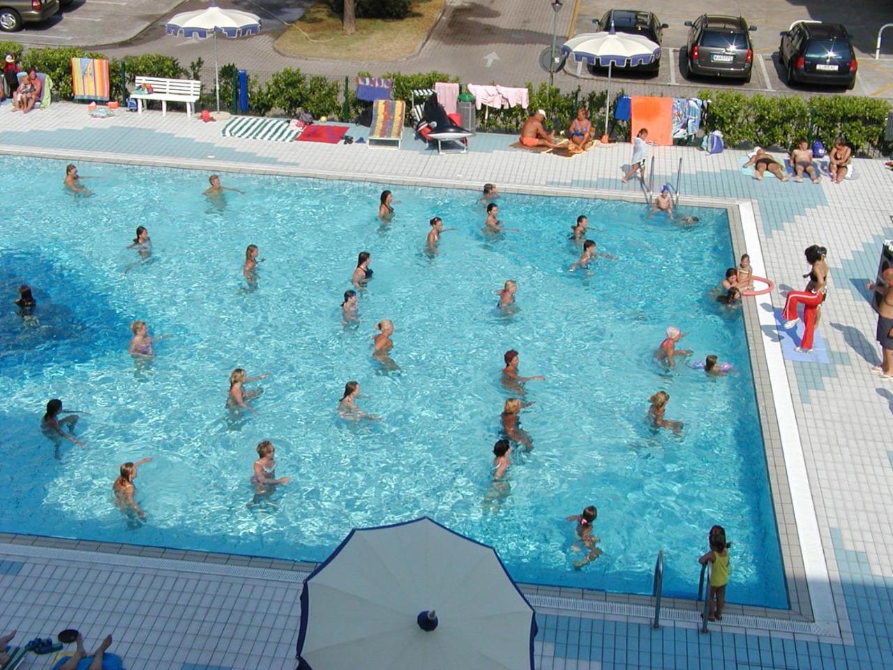 Appartamenti Valbella Con Piscina Bibione Exterior foto